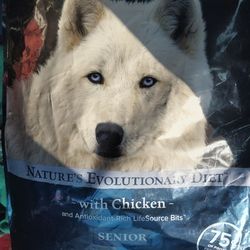 Wilderness 🐕 🥪 alot and factory sealed Dog stuff