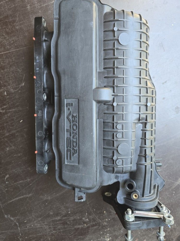 Honda Fit Sport (GE8) / CRZ Intake Manifold