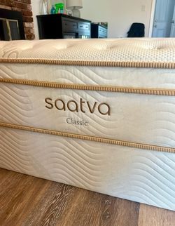 Saatva Queen size 14 1/2 inch