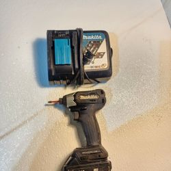 Makita LXT 1/4" 18V Brushless Hex Impact Driver XDT15Z battery 2.5 and charger