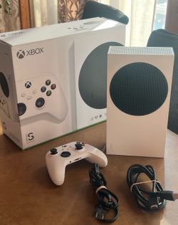 Xbox series s w box