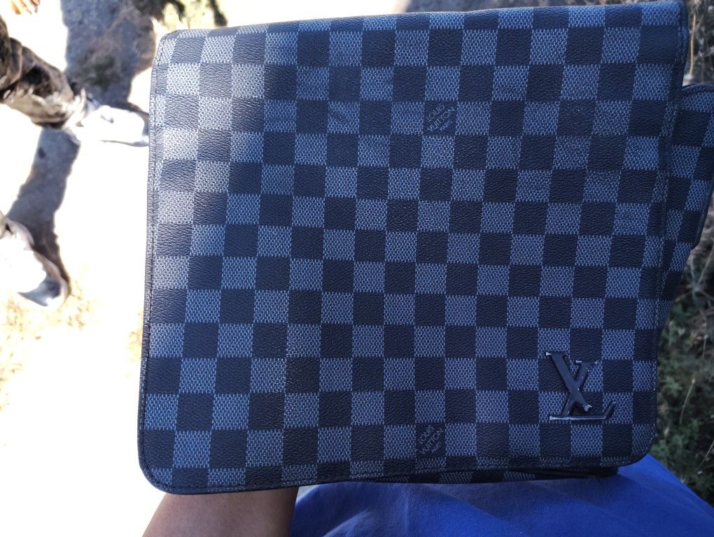 Louis Vuitton Bag/Satchel