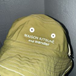 MAISON KITSUNE BUCKET 