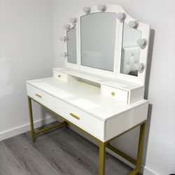 Makeup vanity 