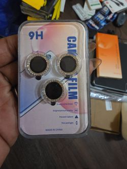 Iphone 17 -- 9H Camera Lens Protector with Rhinestone Ring