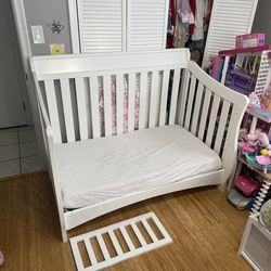 Crib / Toddler bed