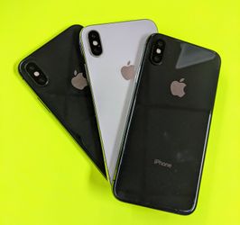 iPhone X. 64GB. Factory unlocked 🔓 Like new condition 🎁 With warranty 🧾