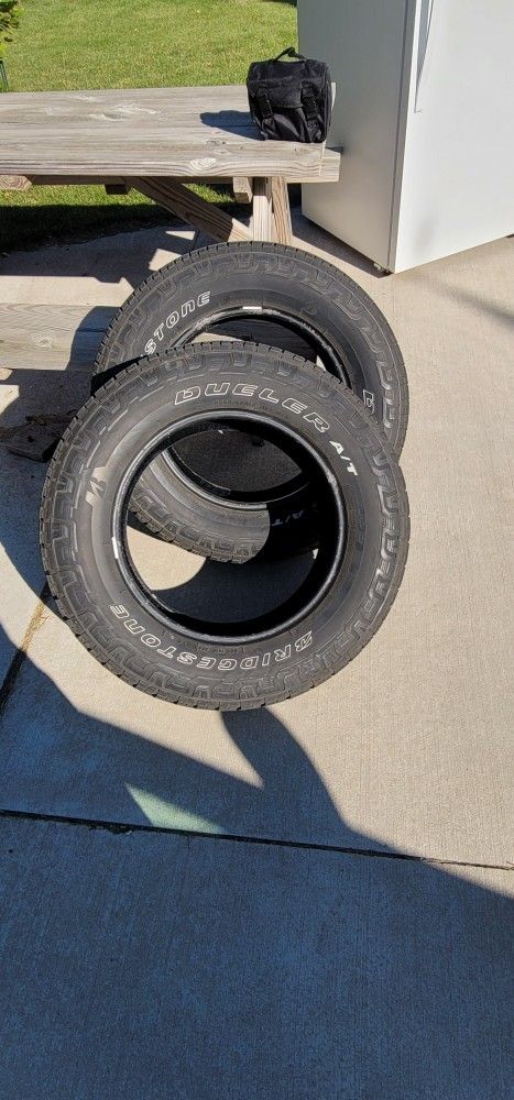 Bridgestone Dueler At Revo 3