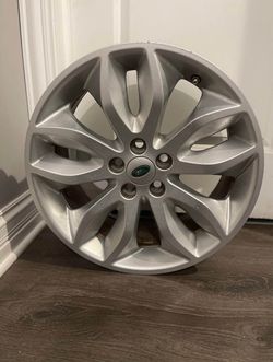 2011 Land Rover LR2 Tire Rim