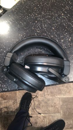 STERLING S402 Studio Headphones