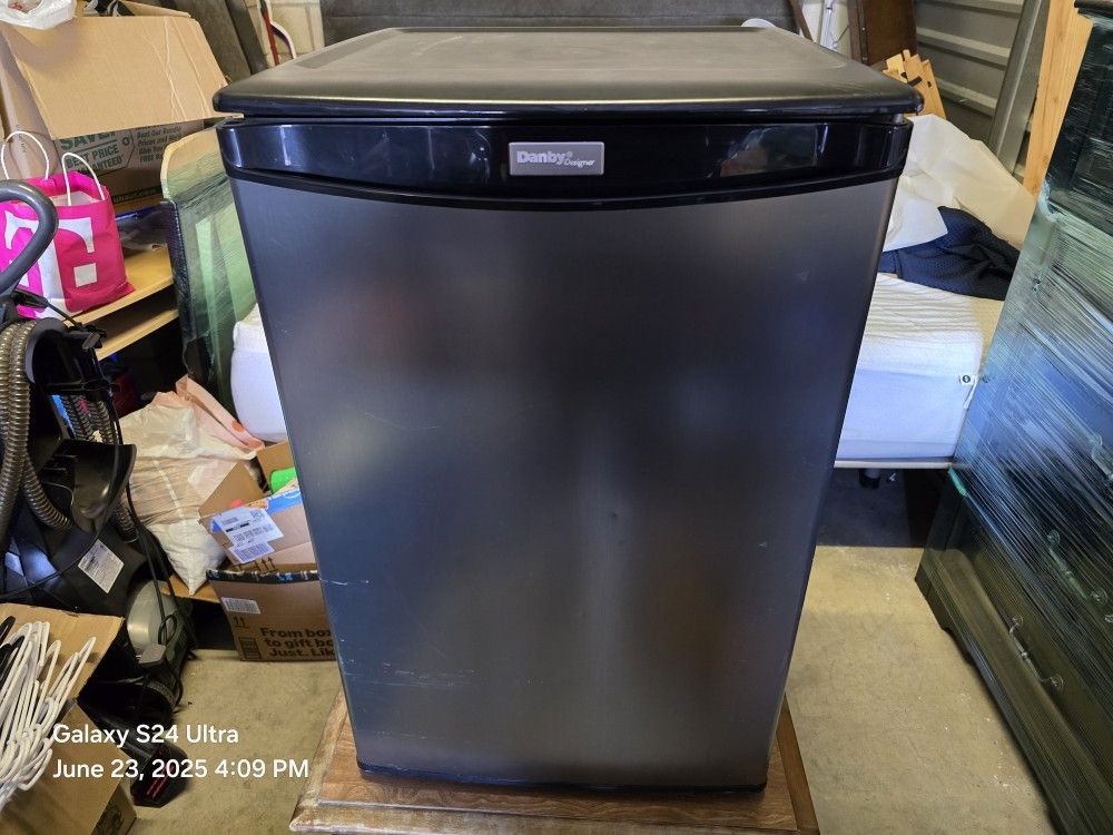 Mini Fridge