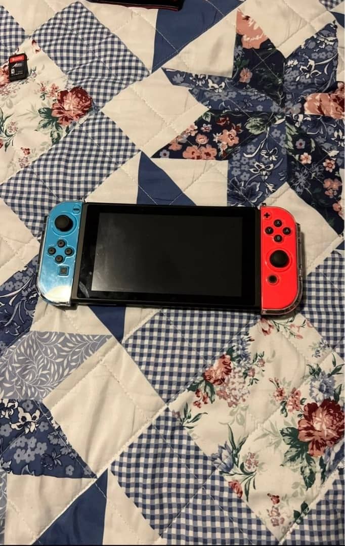 Nintendo Switch Console