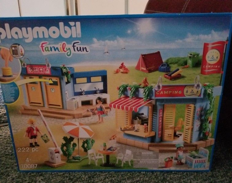 Playmobile -Large Campground Adventure Set