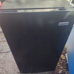 Small Refrigerator 