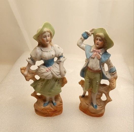 Antique Gebruder Heubach Young Couple Frolics Springtime Impressed #2087 RARE