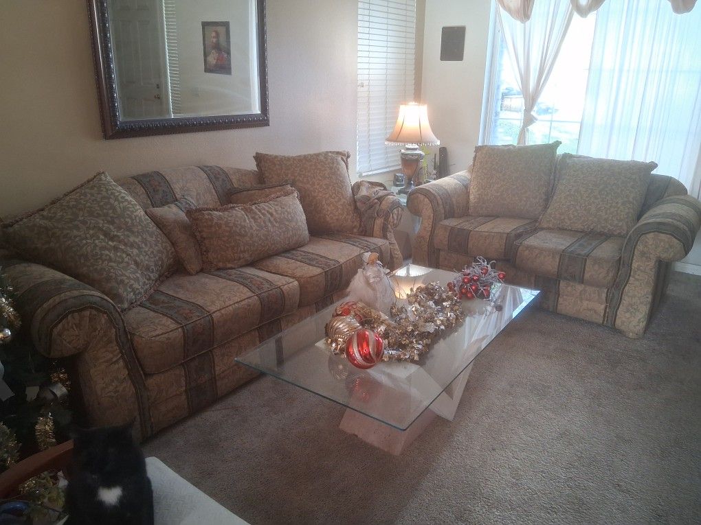 Sofas Set