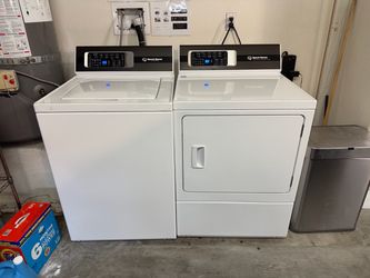 Speed Queen TR7/DR7 Washer & Dryer Set — Gas — Like New