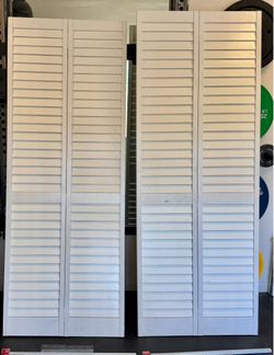 2 new white closet doors