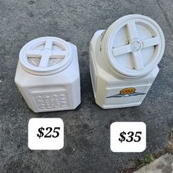 Pet Food Containers