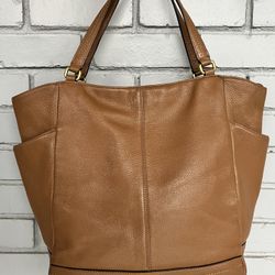 Coach Park Carrie Pebble Leather Tote Shoulder Bag H1381-F23662 Stylish Handbag