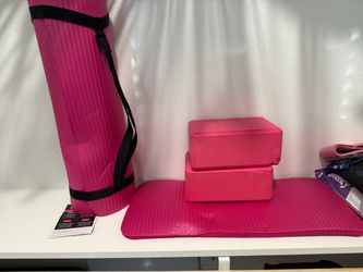 Pink Yoga Mat and Foam Blocks Set hip thruster band