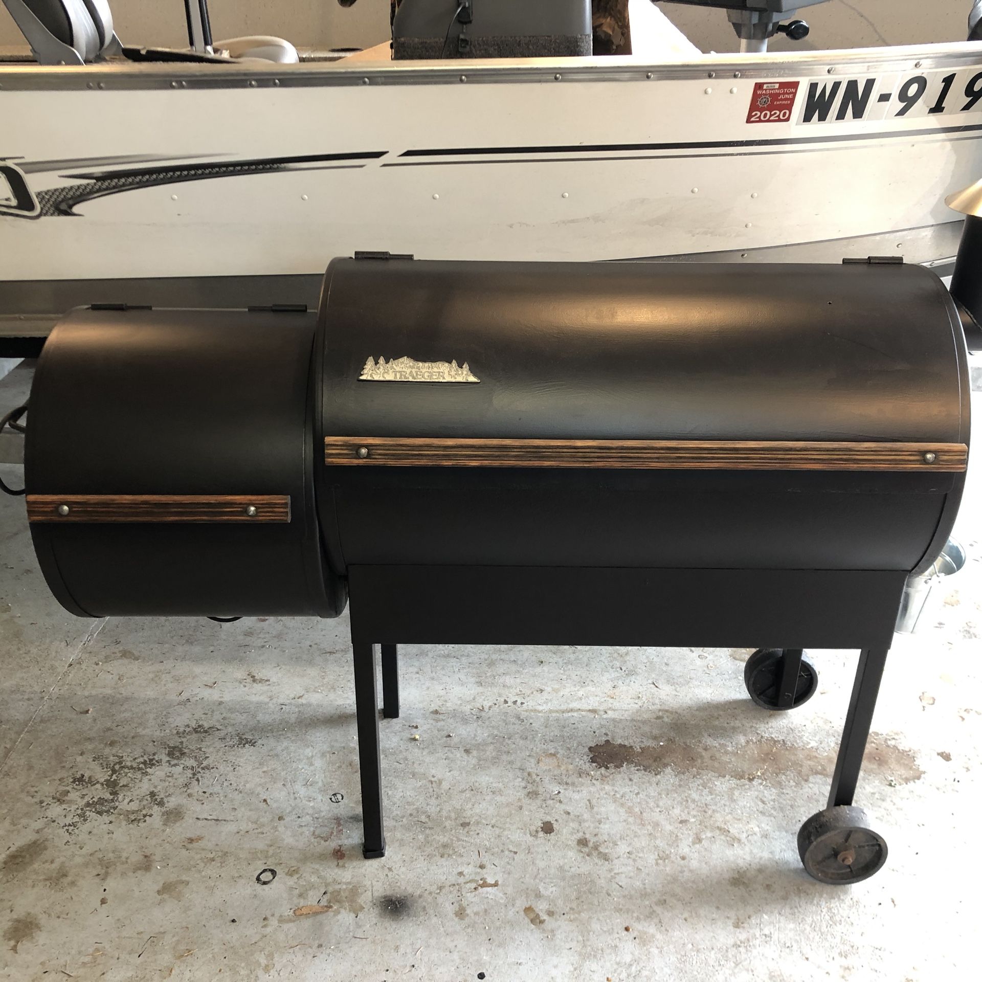 Traeger, Smoker,Texas Elite BBQ075 model. for Sale in Seattle, WA