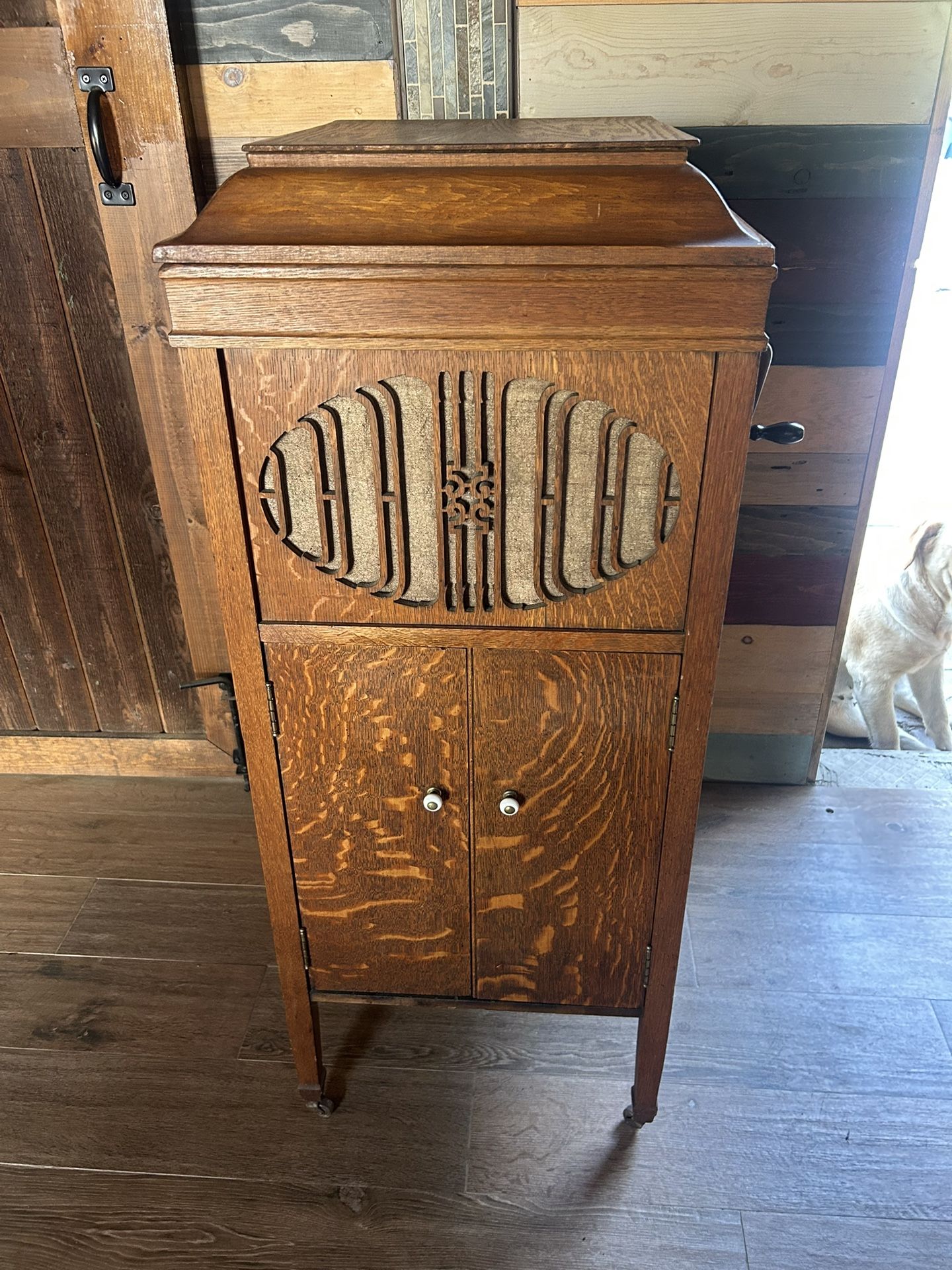 Brunswick 110 Phonograph