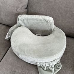 My Breast Friend Breastfeeding Pillow 