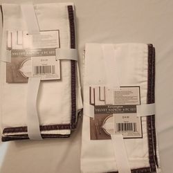 Total 8 Cloth Napkins 