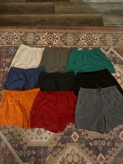 Lulu lemon 5 inch pace breaker liner less  size Xl