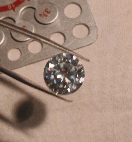 5.5 CT Flawless Moissanite. Test As A Diamond On Diamomd Testers!