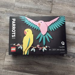 New Parrots Lego set
