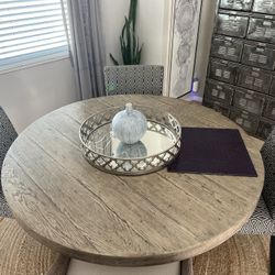 Crate and Barrel Parsons Dining Chairs x4. Black/Beige. Diamond Pattern.