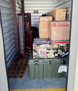 Auction Unit 215 10/23 - Boxes, Jewelry, Furniture, Tubs