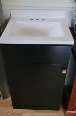 Vanity and sink brand new ✨️