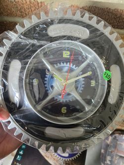 Gear-Shaped Wall Clock Industrial Style