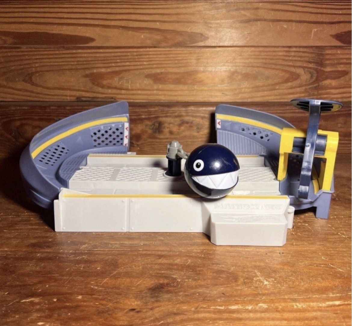 2019 HOT WHEELS MARIO KART CHAIN CHOMP TRACK SET