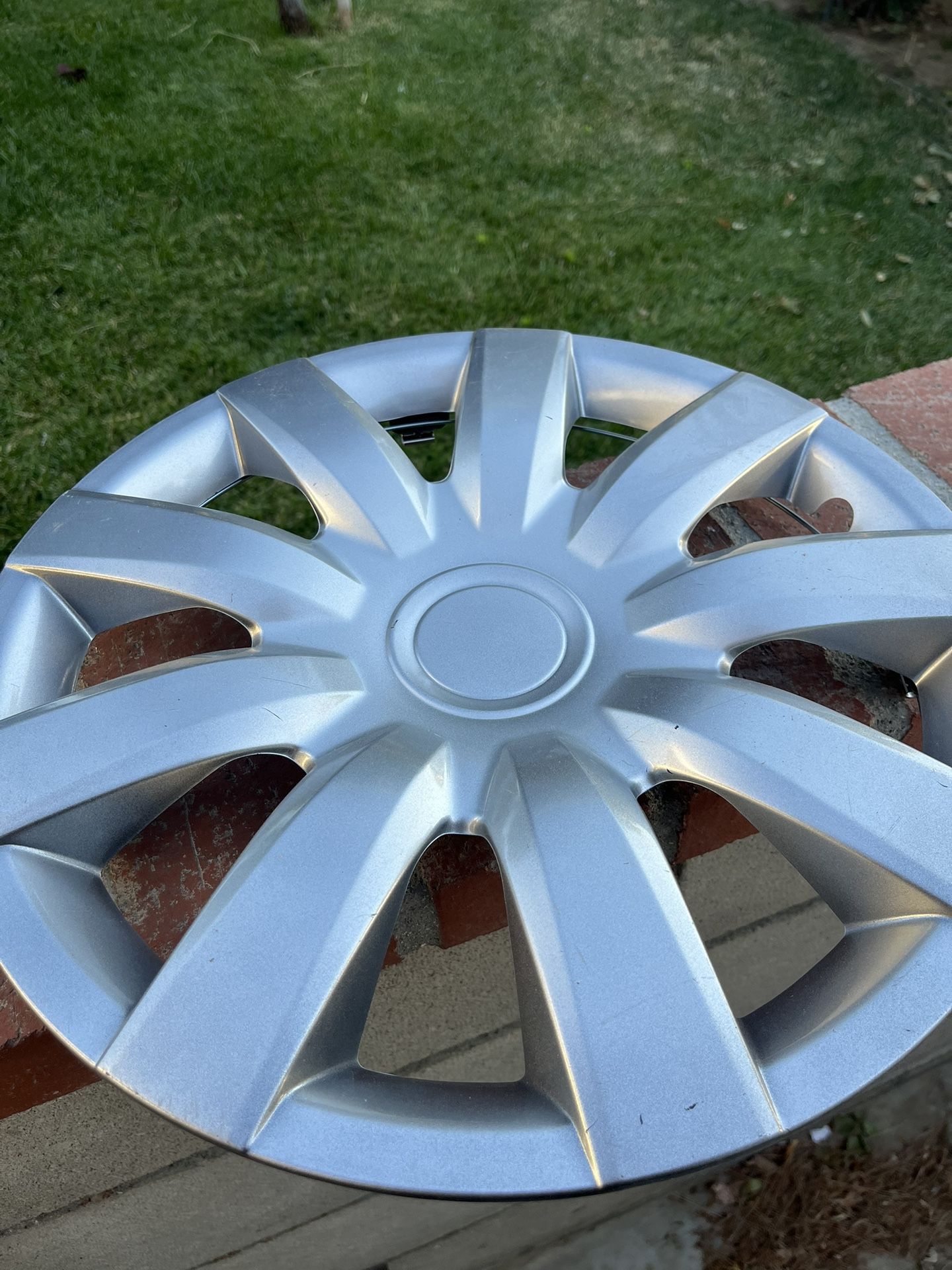 🟡 1 Hubcap 2003 Toyota Camry Or Similar Year