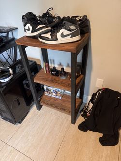 Solid wood end table/ side table