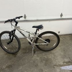 Youth Trek 3700 Mountain Bike