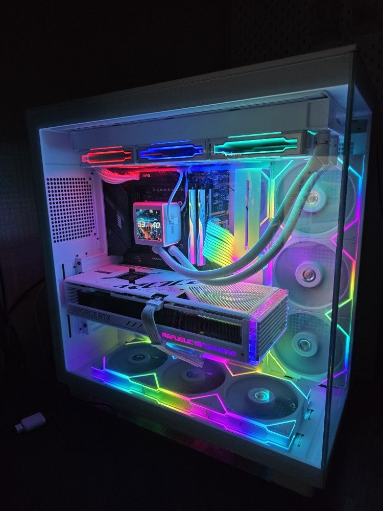 Selling a High End Gaming PC. White 4090