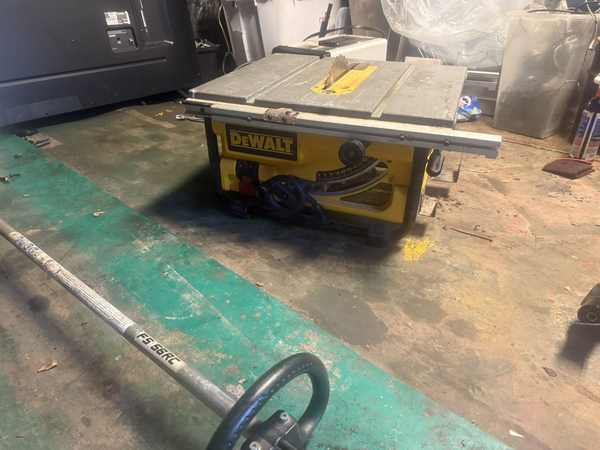 Dewalt 10in Table saw