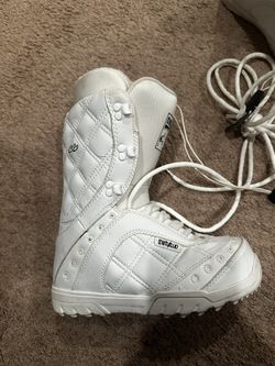 Thirty Two Women’s Snowboard Boots Size 6