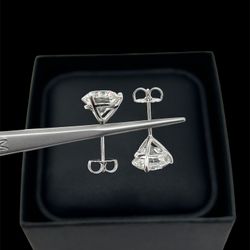 Martini Style Round Diamond Push Back Earrings In 14k Gold
