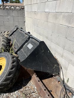 80” SKID steer Loader Bucket “NEW W/Bolt On EDGE