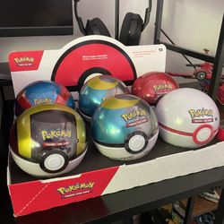 D24 Poke Ball Tins