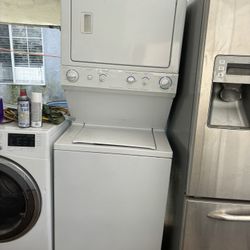 Washer And Gas Dryer Stackable Brand Frigidaire Everyting Works Well 3 Months Guarantee