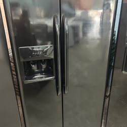 Frigidaire Black Side By Side Refrigerator 