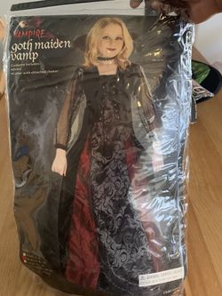 Girls vampire costume s8-10