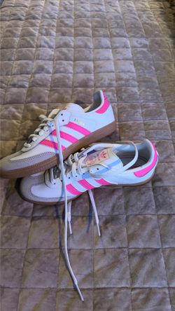 Brand new never worn kids samba